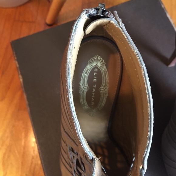 Elie Tahari Bria Gray Bootie Heel Laticed Web 8.5 - Picture 5 of 10